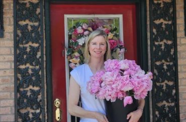 Peony Season: The Beauty, Romance, and Magic of Spring’s Most Beloved Bloom
